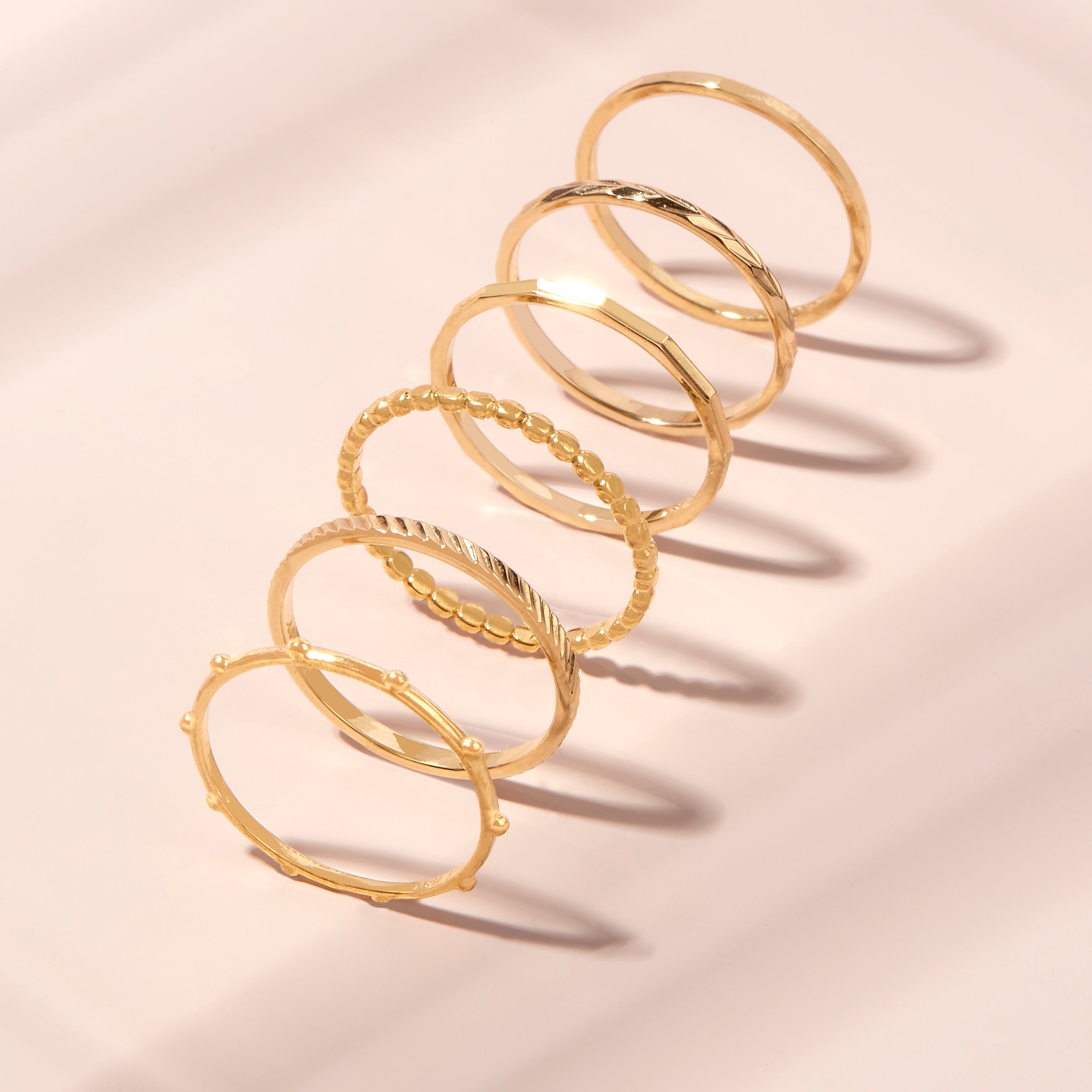 14K Gold Éclat Fine Band Ring