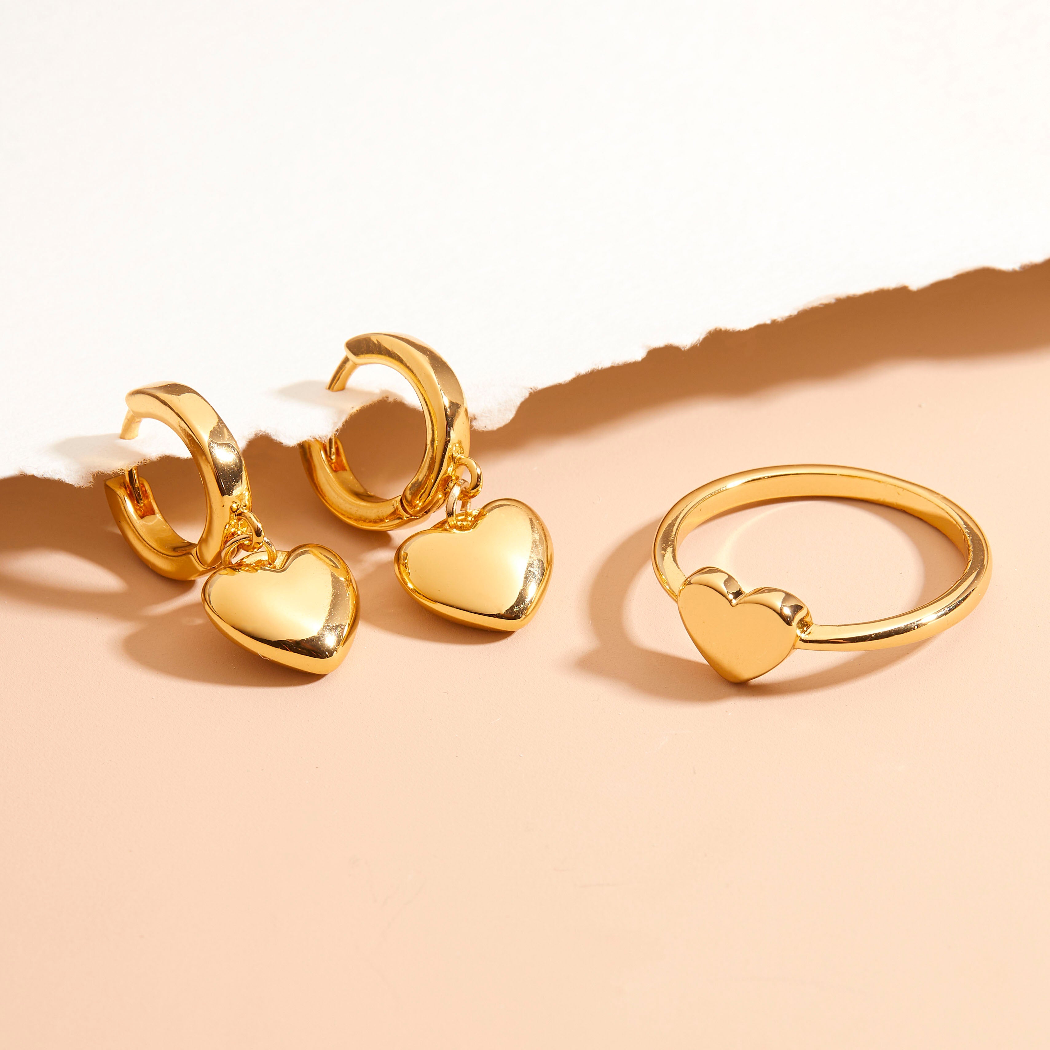 14K Gold Amoura Heart Ring