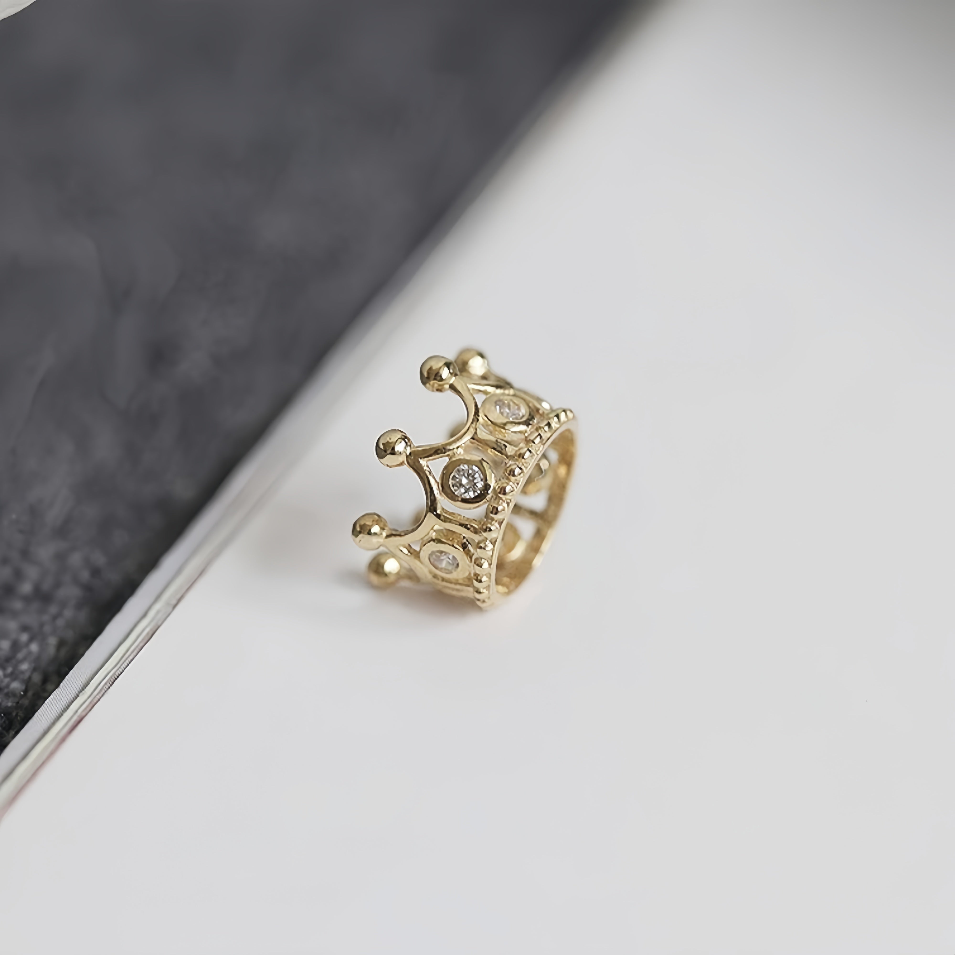 14K Gold Magic Love Crown Necklace