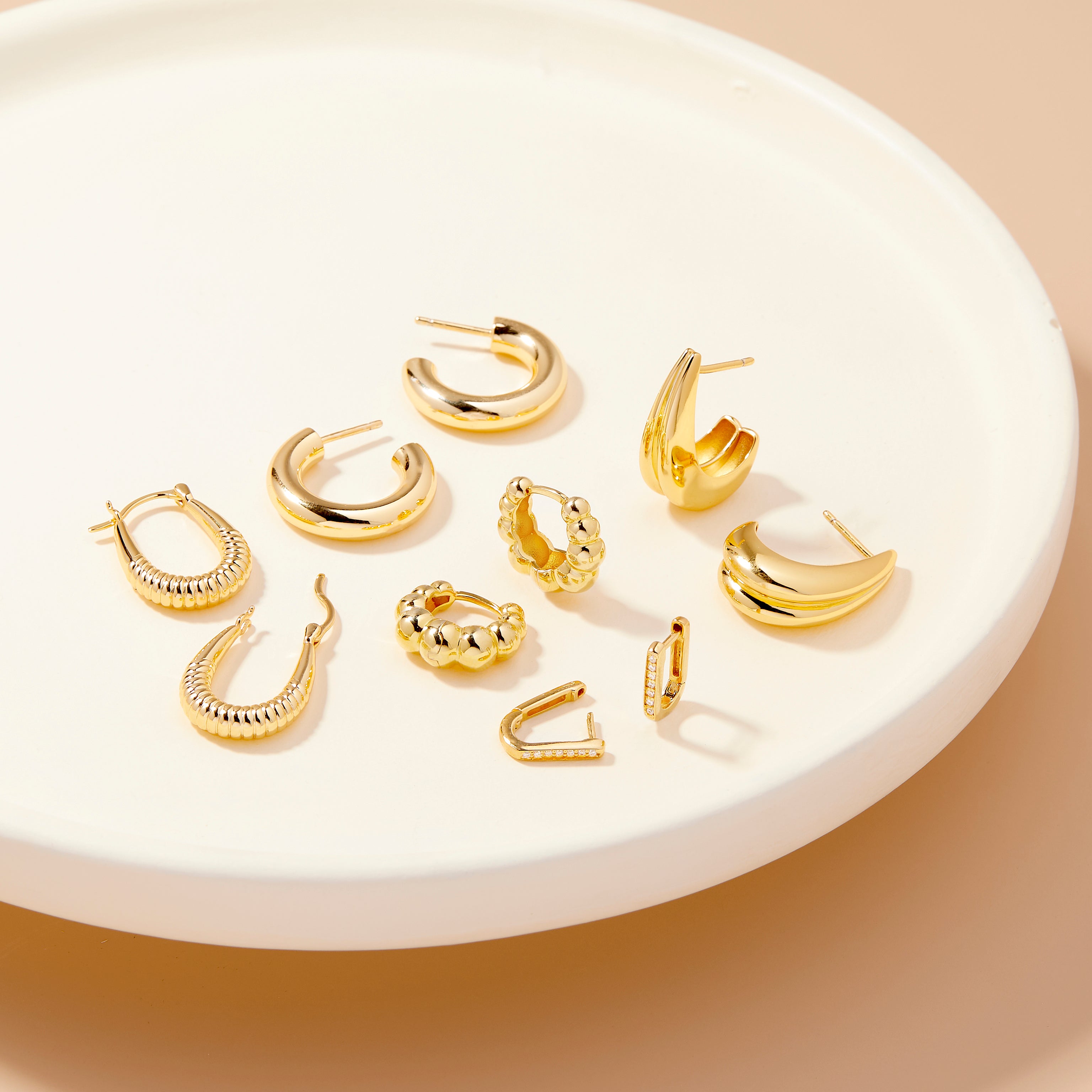 14K Gold Elara Textured Oval Hoops