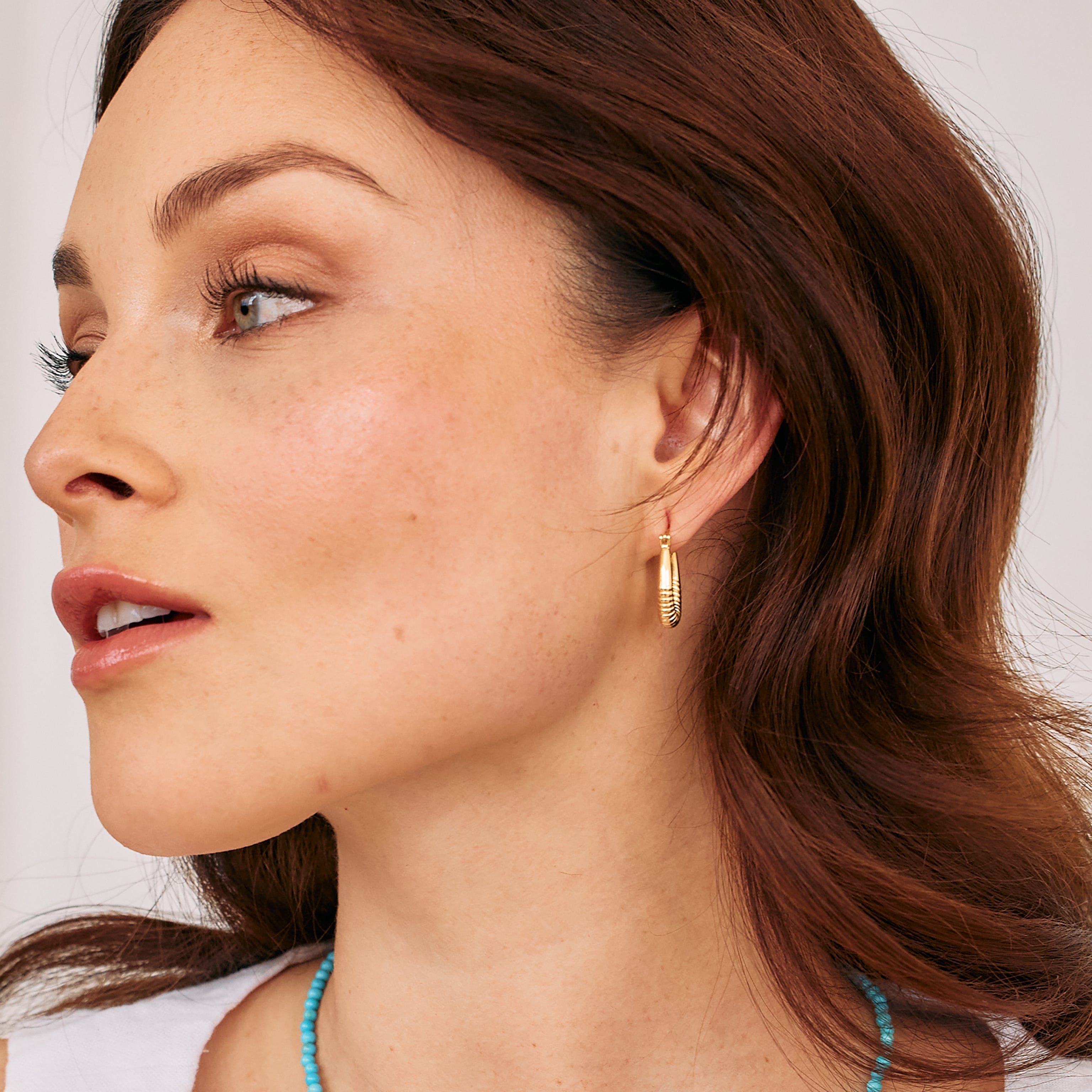 14K Gold Elara Textured Oval Hoops