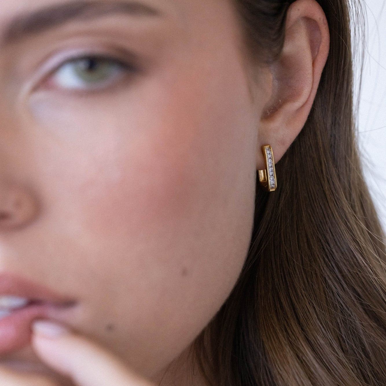 14K Gold Seraphine Link Diamond Huggies