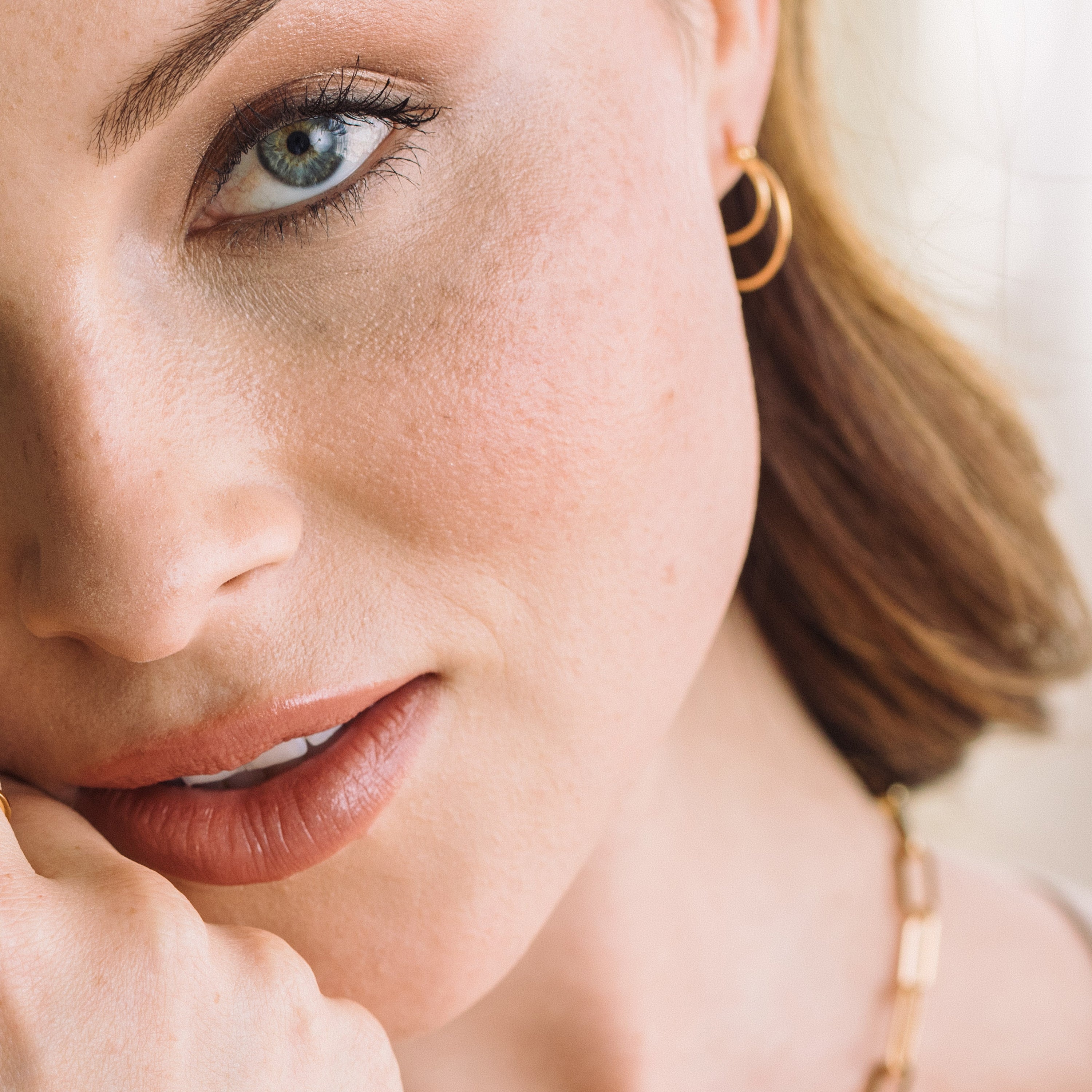 14K Gold Solenne Hoop Earrings