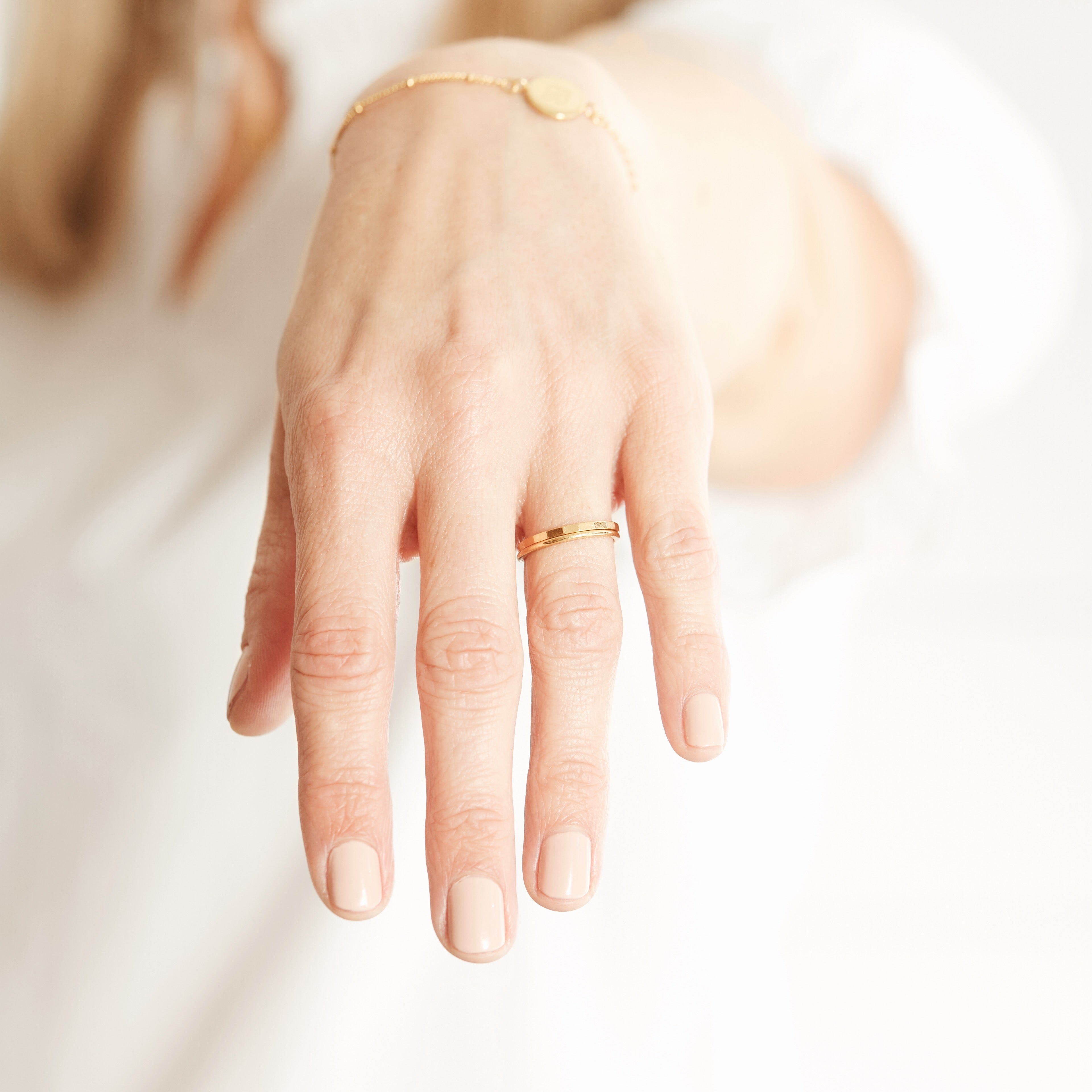 14K Gold Éclat Fine Band Ring