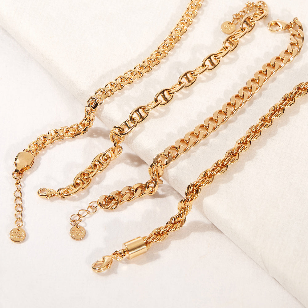 14K Gold Valentina Curb Chain Bracelet
