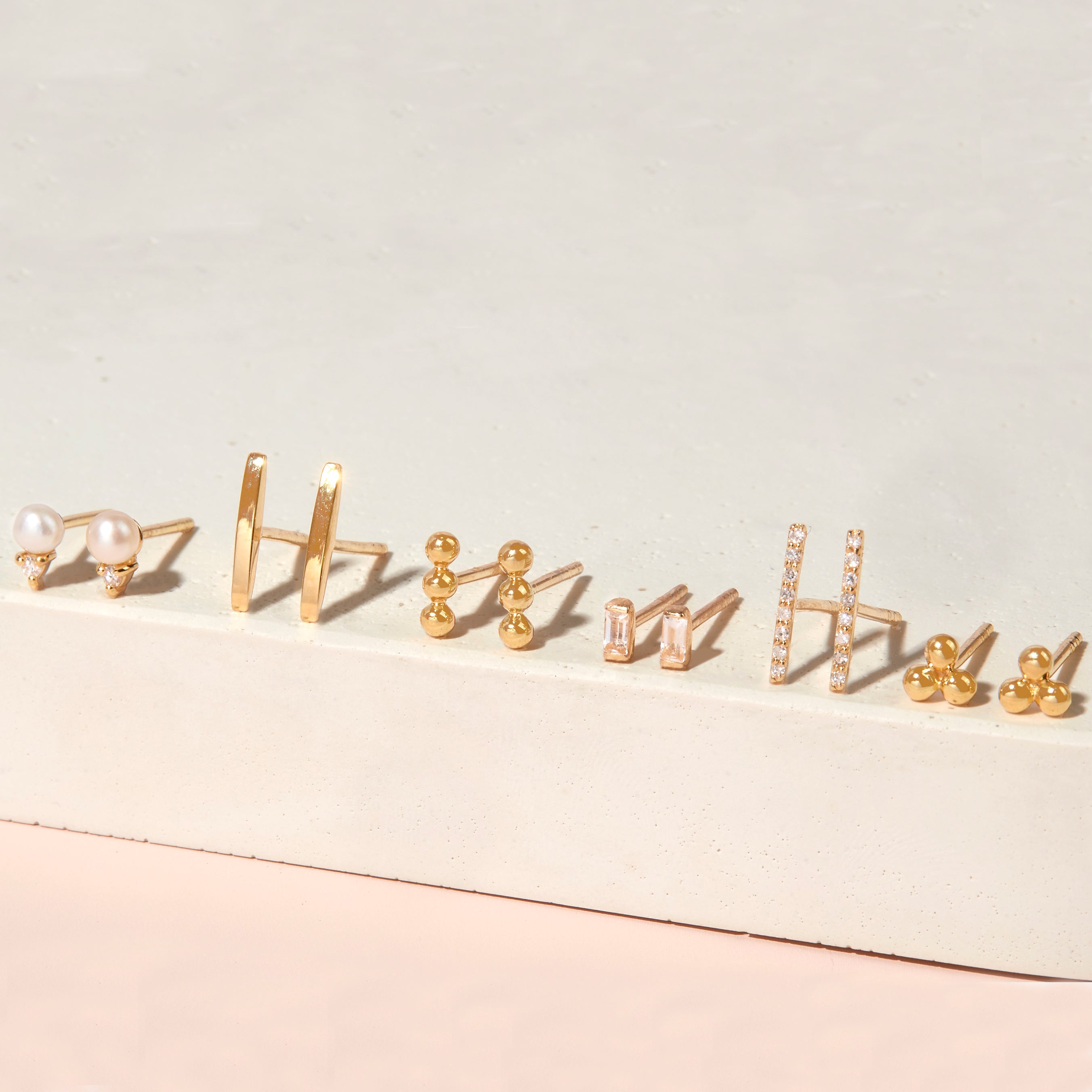 14K Gold Seraphine Brilliant Bar Earrings