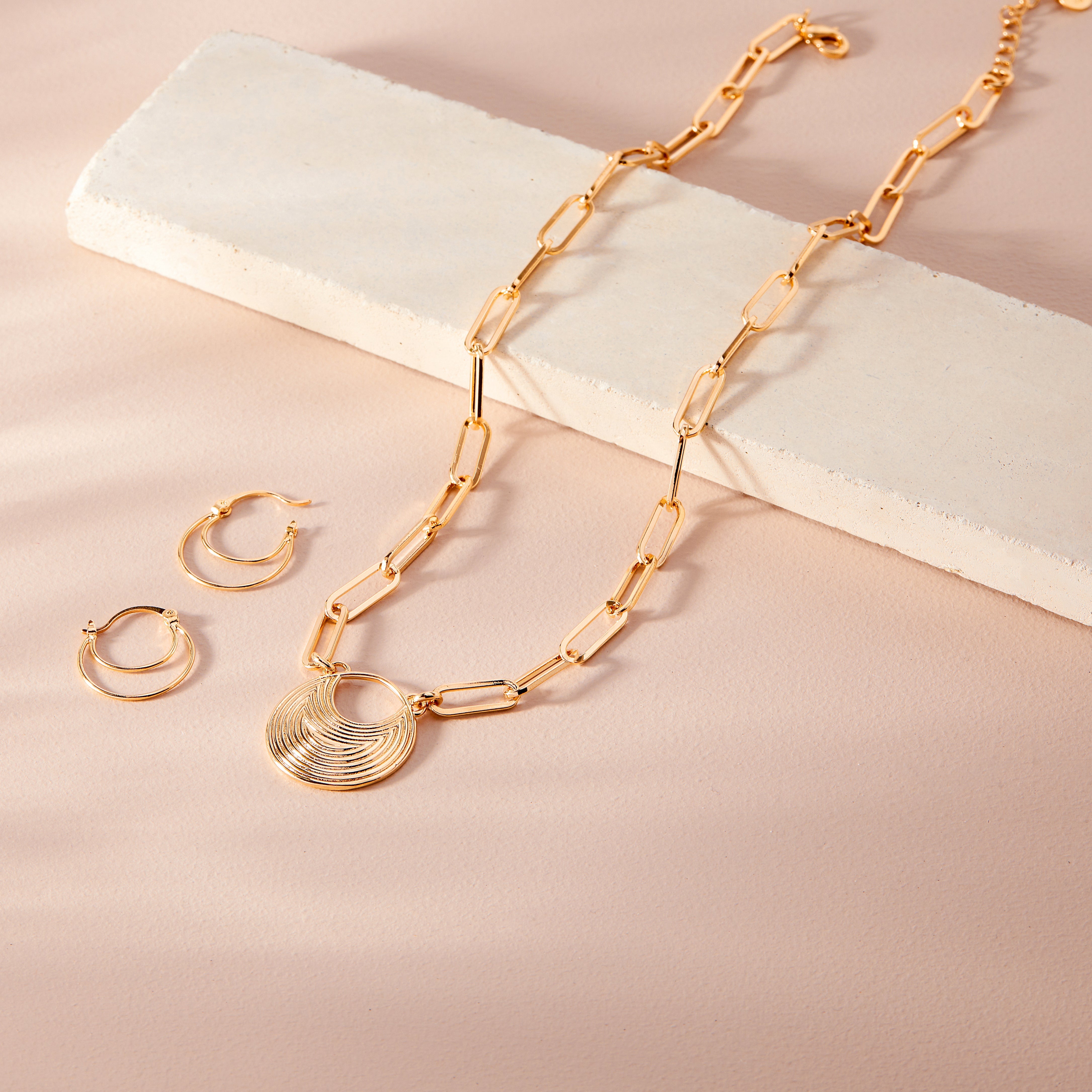 14K Gold Solenne Hoop Earrings