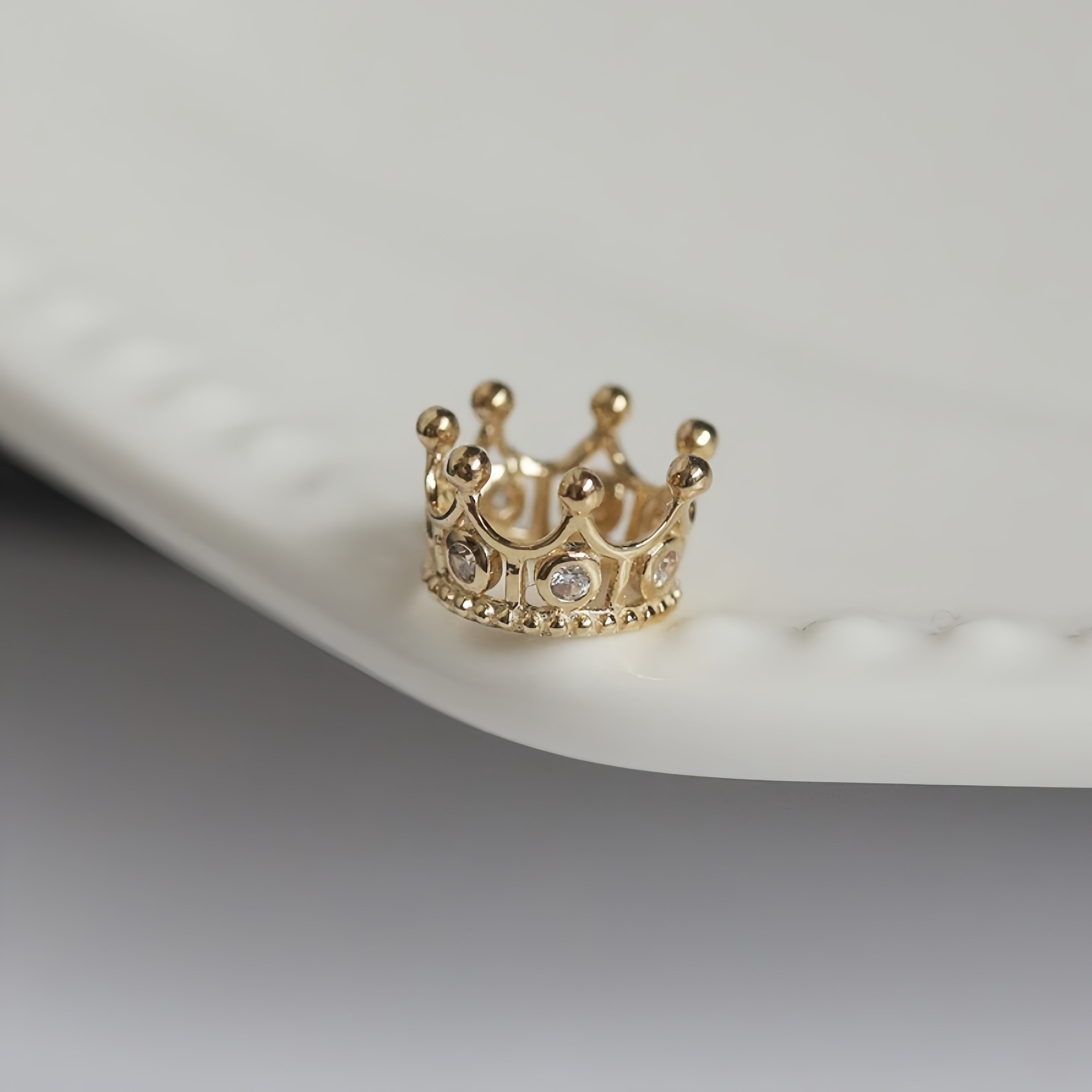 14K Gold Magic Love Crown Necklace