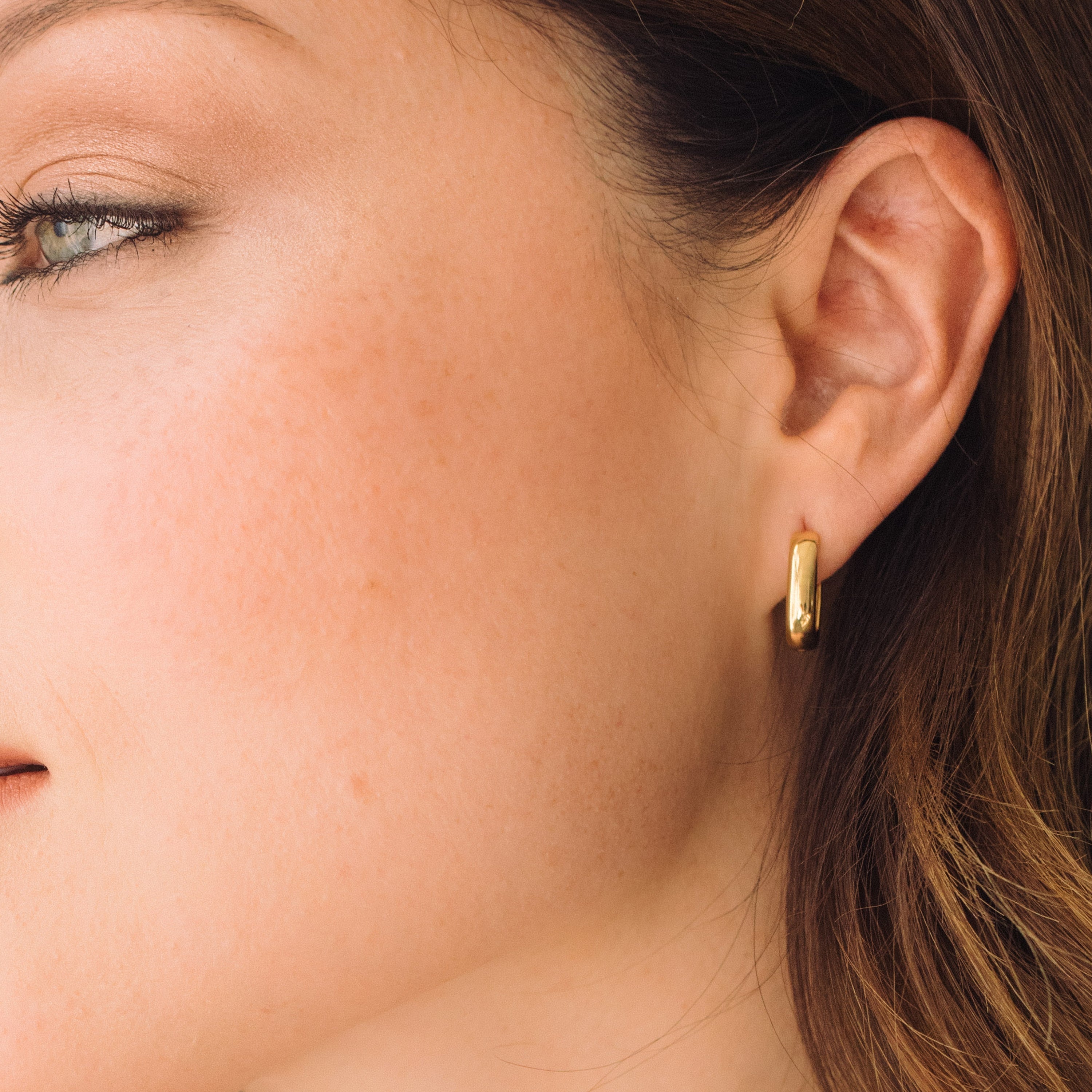 14K Gold Aurelia Luxe Huggies